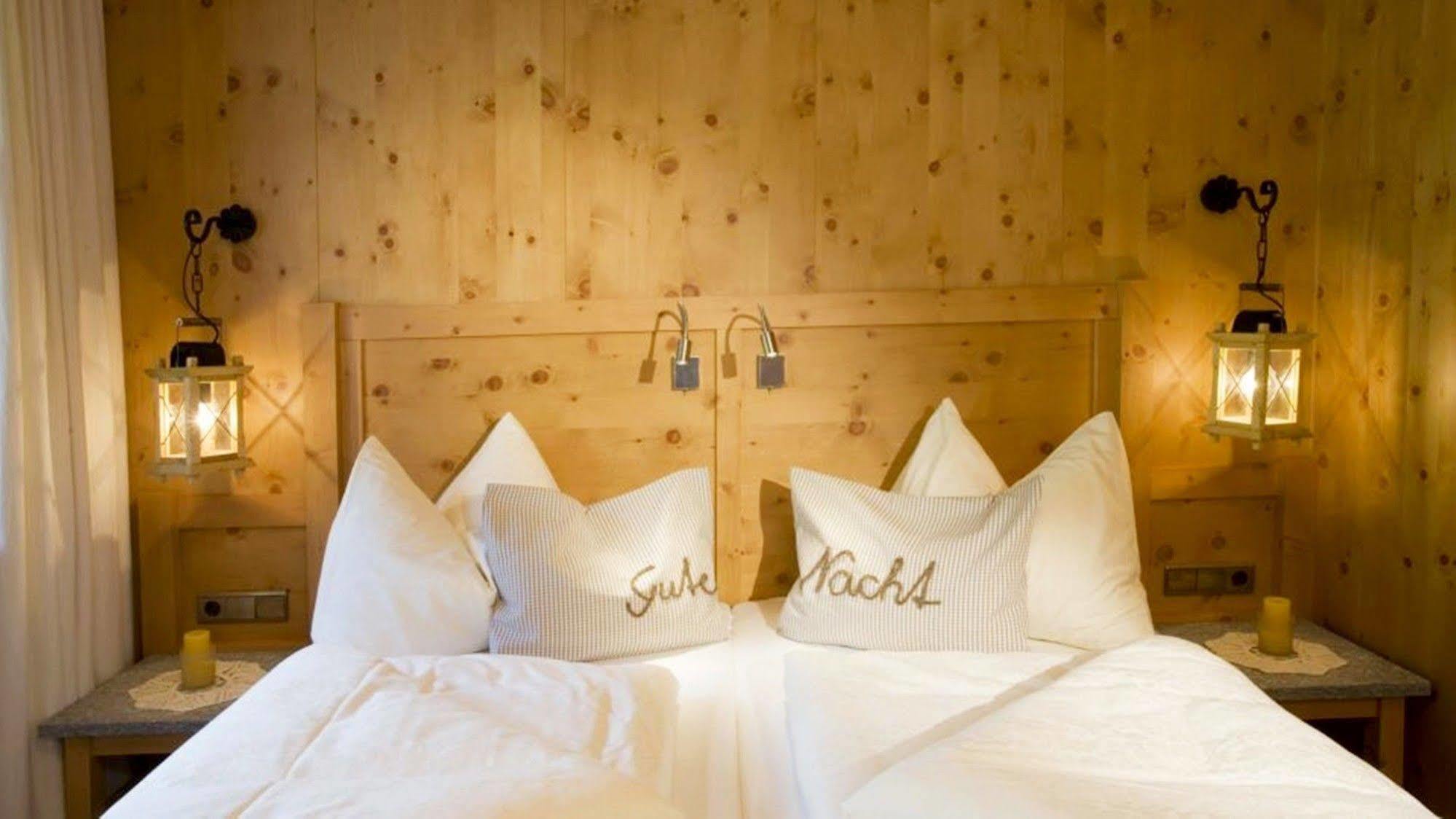 Natur- & Wanderhotel Tuxertal Exterior photo